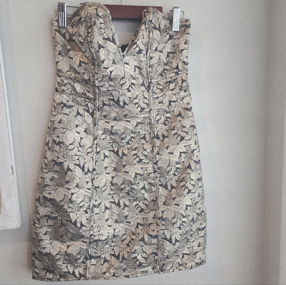 LOVERS + FRIENDS STRAPLESS GOLD JAQUARD MINI DRESS BACK ZIPPER SIZE XS - Picture 4 of 15